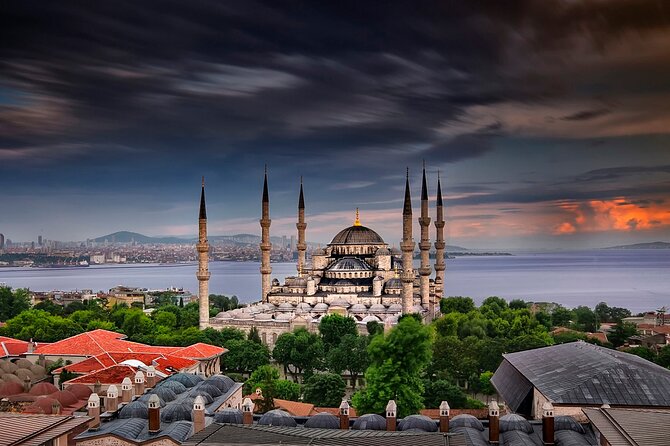 Istanbul Highlights: Guided Tour with Turkish Tea or Coffee - The Blue Mosque and the Hippodrome