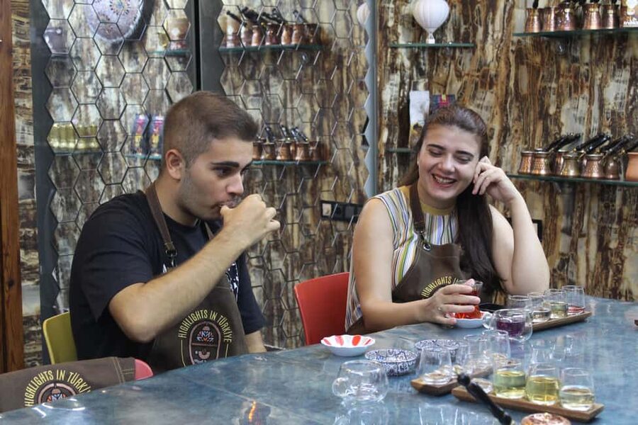 Istanbul: World Teas & Turkish Tea Brewing, Tasting Workshop - Snacks, Turkish delight, and unlimited tasting