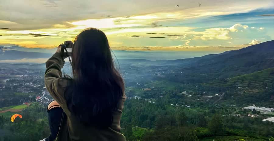 Jakarta: Paragliding on Top Mountain & Tea Plantation - What tandem paragliding feels like at Puncak