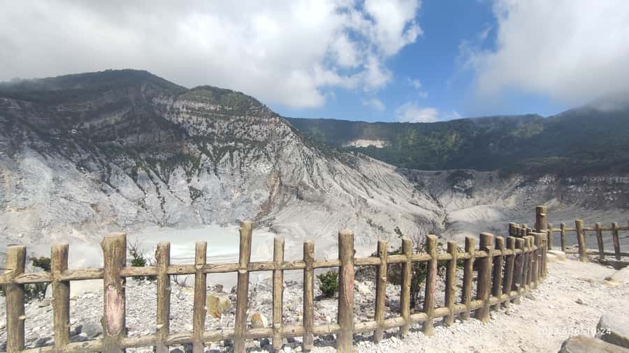 Jakarta :Volcano, HotSpring, Tea Factory, RiceField, &Coffee - Ciater Tea Fields and the Black Tea Factory