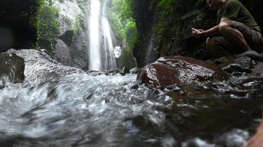 Jakarta: Waterfalls, Volcano, White Crater, Tea, Hot Spring - A very long day from Jakarta