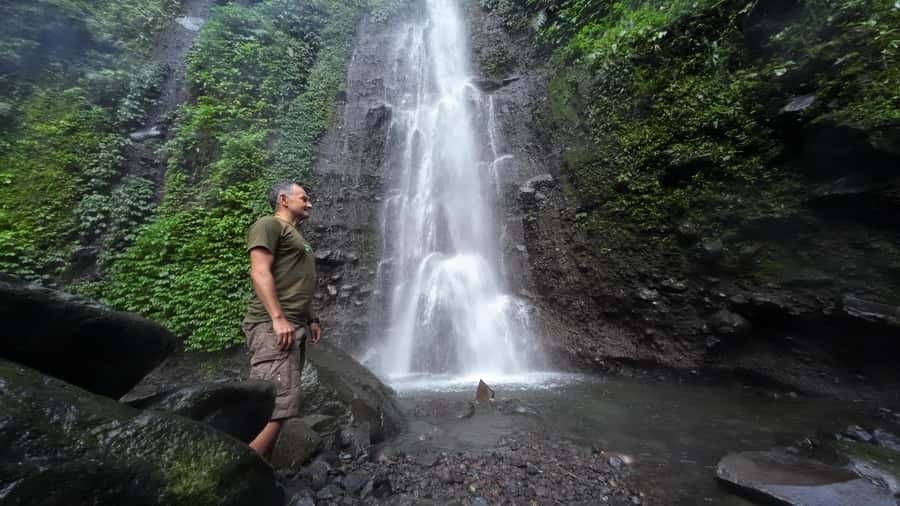 Jakarta: Waterfalls, Volcano, White Crater, Tea, Hot Spring - Lunch is the detail you need to settle early