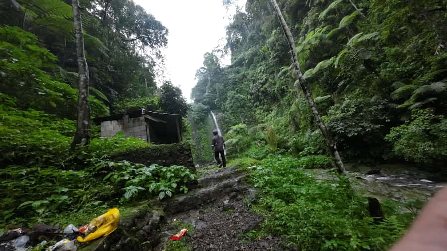 Jakarta: Waterfalls, Volcano, White Crater, Tea, Hot Spring - What the $75 price includes
