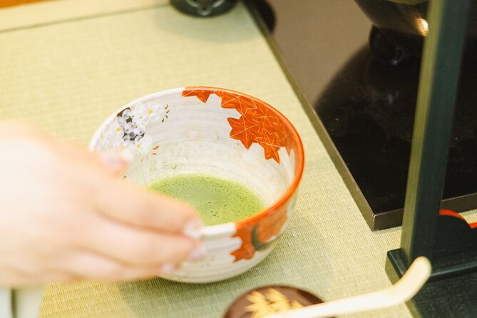 Japanese Matcha Tea Ceremony and Kimono Experience in Hanayaka - Choosing a Kimono at Hanayaka