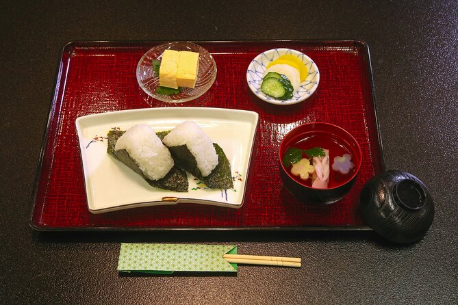 Japanese Traditional Breakfast and Tea Ceremony - Watching the tea master perform