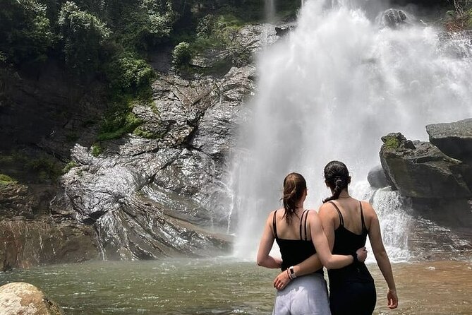 Kandy to Nuwara Eliya Private Day Tour: Tea Factory& Gregory Lake - Who will get the best value from this private day trip