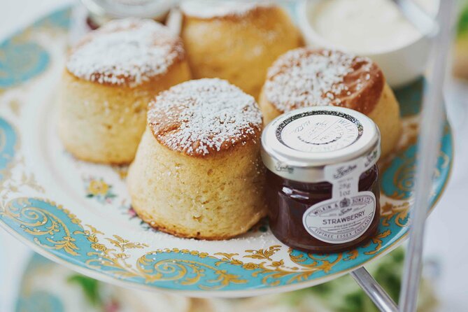 Kensington Palace Special Exhibition, Guided Walk & High Tea - A royal introduction through Kensington Gardens