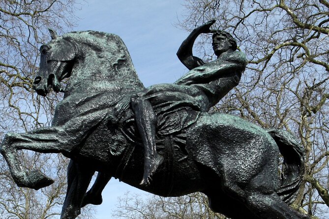 Kensington Palace Special Exhibition, Guided Walk & High Tea - How the timing affects the day