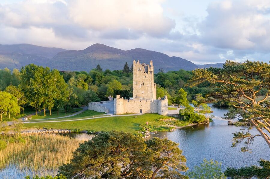 Killarney: Jaunting Car Tour with Afternoon Tea - Killarney National Park and the MacGillycuddy Reeks
