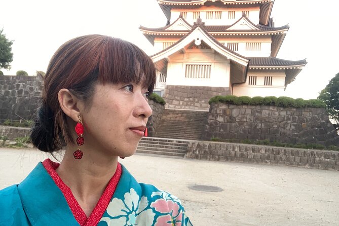 Kimono Dressing & Tea Ceremony Experience at a Beautiful Garden - Choosing a kimono, hakama, or costume