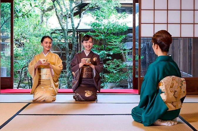 Kimono Tea Ceremony at Kyoto Maikoya, Karasuma Shijo - Who will enjoy this most?