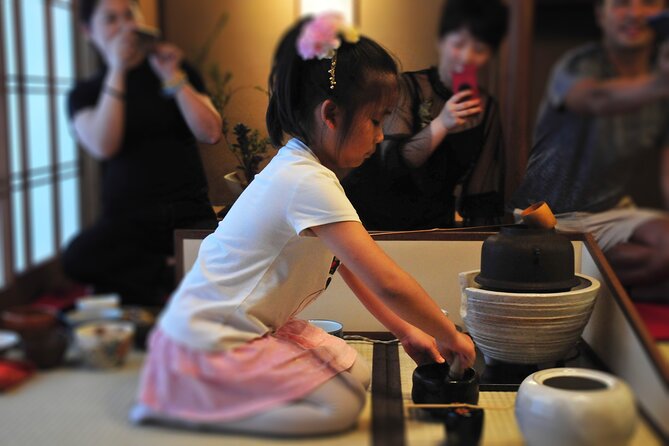 Kyoto Japanese Tea Ceremony Experience in Ankoan - Welcome tea and conversation with Yuka