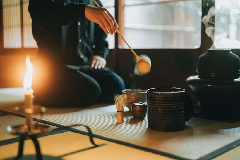 Kyoto: Mindful Tea Ceremony in 100-Year-Old Teahouse - Watching matcha take shape