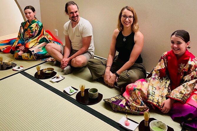 Kyoto Newly Opened Private Tea Ceremony - Sanjo Chasuian - The optional uchikake coat experience