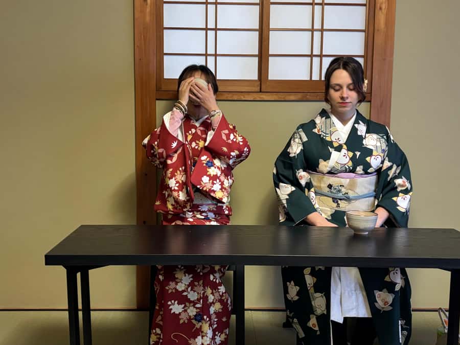 Kyoto Ninenzaka: Tea Ceremony in Old Townhouse with Chairs - What Happens During the 50 Minutes
