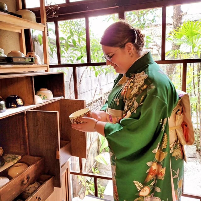 Kyoto: Table-Style Tea Ceremony at a Kyo-Machiya - Welcome drinks and the story behind matcha