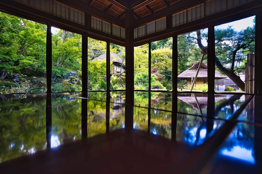 Kyoto: Tea Ceremony in a Traditional Tea House in Kiyomizu - Finishing with a garden photograph