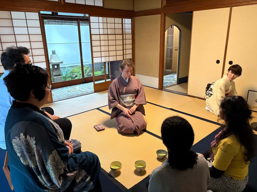 Kyoto: Tea Ceremony, in traditional Japan house (ENG/ES/NLD) - Who should book this tea ceremony?