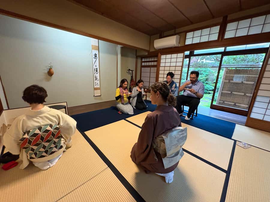 Kyoto: Tea Ceremony, in traditional Japan house (ENG/ES/NLD) - Understanding sadō before the tea is served