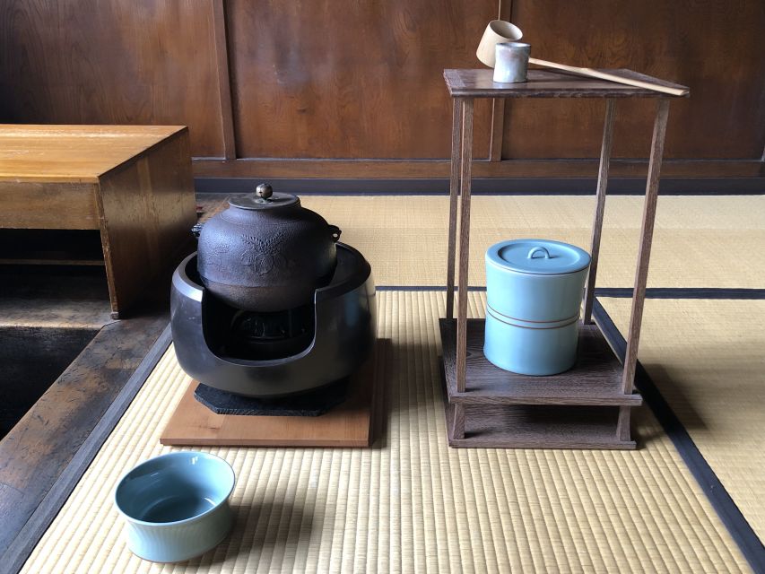 Kyoto: Tea Ceremony Meditation - Make Matcha with Tea Master - Entering a 100-year-old Kyoto townhouse