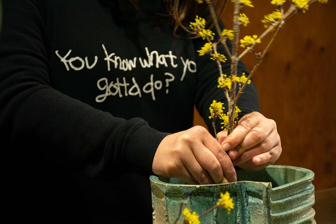 Kyoto Tea ceremony with Japanese Flower Arrangement Ikebana - Displaying your arrangement in the tokonoma