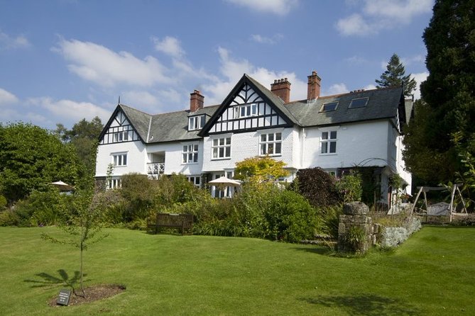 Lake District - Rail Tour from London with Cream Tea and Cruise - Hawkshead: cobbled lanes and Wordsworth’s school