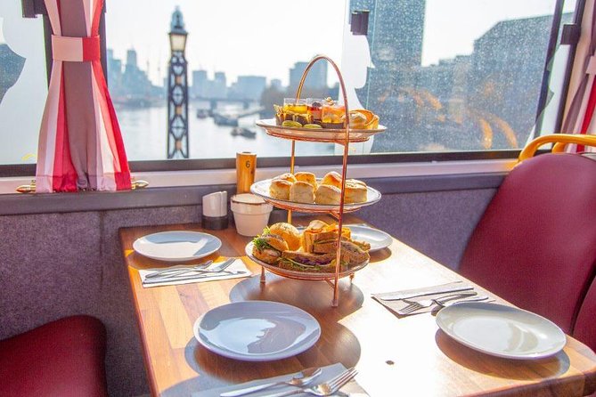 London Afternoon Tea Bus and Panoramic Tour on Lower Deck - Piccadilly Circus and the West End