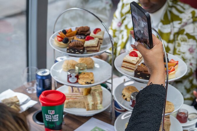 London: Afternoon Tea Bus Tour with Prosecco & London Eye Option - Who should book this tea bus tour?