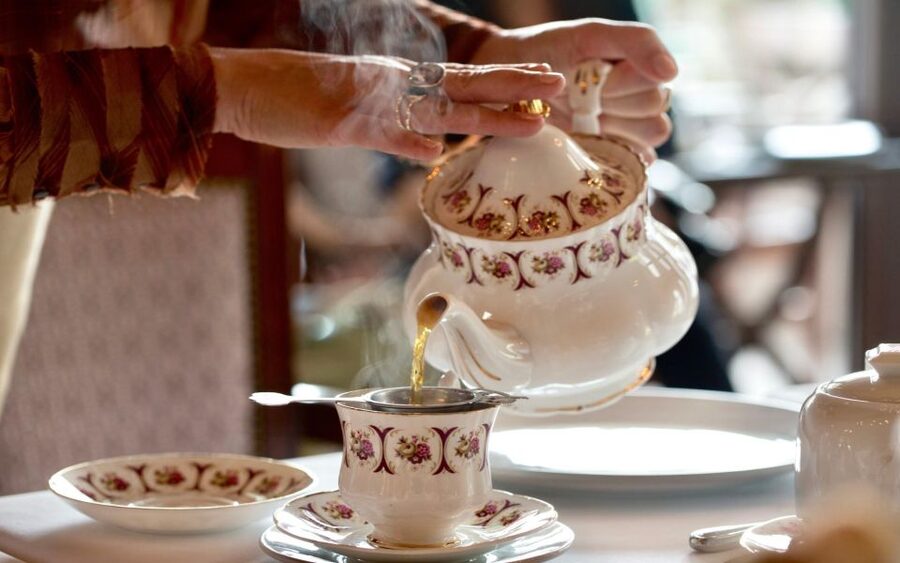 London Afternoon Tea, Fast-Track Kensington Palace Tickets - Who will enjoy this experience most