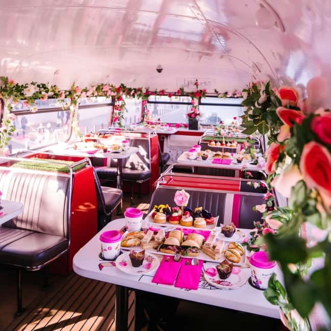 London: Afternoon Tea Sightseeing Bus Tour - What this London tea bus actually feels like