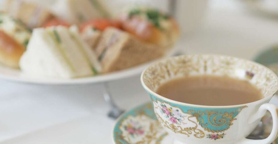 London: Buckingham Palace Walk & Tea at Kensington Palace - Green Park to St James’s Palace