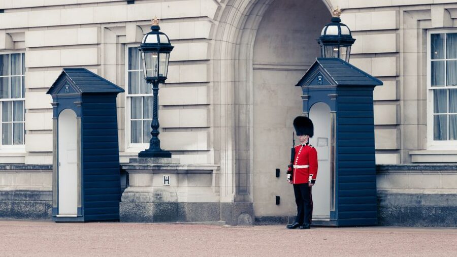 London: Buckingham Palace Walk & Tea at Kensington Palace - Afternoon Tea in the 18th-Century Orangery
