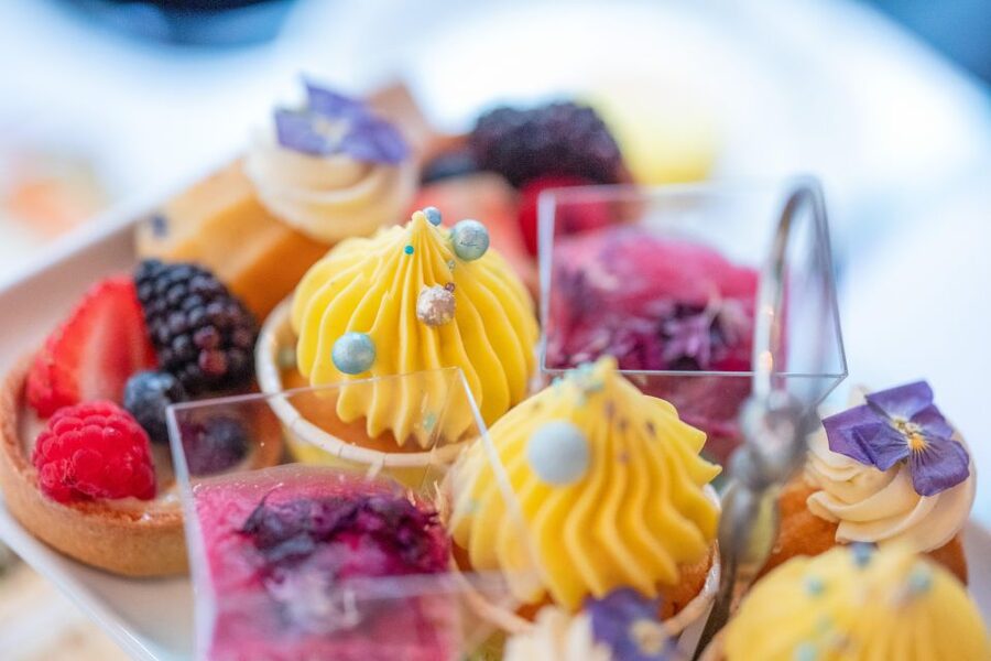 London: Gin and Afternoon Tea Bus Tour with Audio Guide - Key points to know before booking