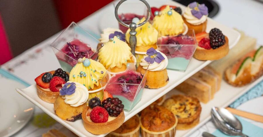 London: Gin and Afternoon Tea Bus Tour with Audio Guide - A vintage Routemaster with a view