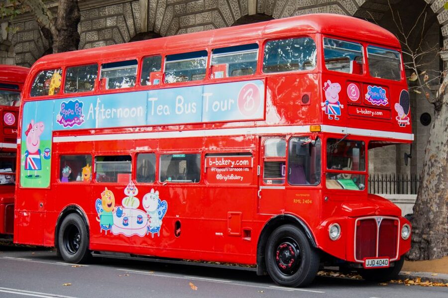 London: Peppa Pig Bus Tour with Entertainment - Big Ben, Piccadilly Circus, and the central London ride