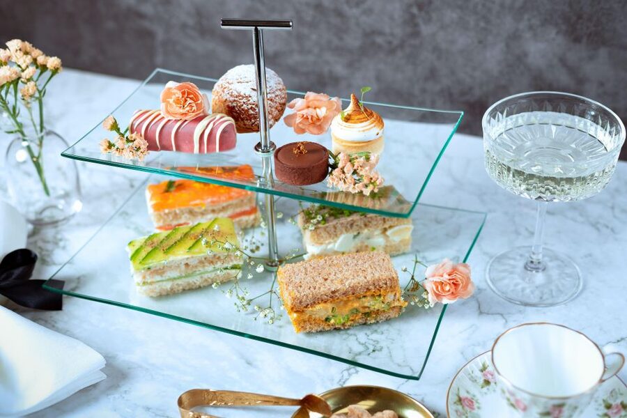 London: Traditional Afternoon Tea Tour in a Luxury Coach - The ride, the traffic, and the timing