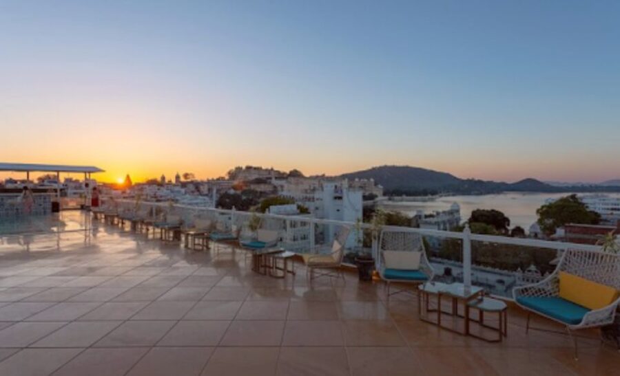 Luxury Boat ride, Havelis, Heritage Walk & High Tea - Booking details worth knowing