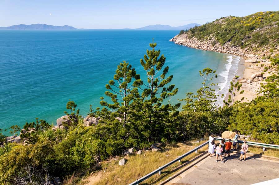 Magnetic Island: Guided Bus Tour with Morning Tea - Key points at a glance