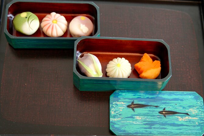Make Traditional Nerikiri Sweets & Matcha experience in Shibuya - Hana’s teaching style and language