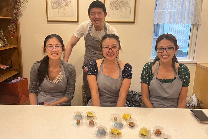 Making Japanese desserts Nerikiri & drinking matcha in Tokyo - Matcha and the best moment of the class