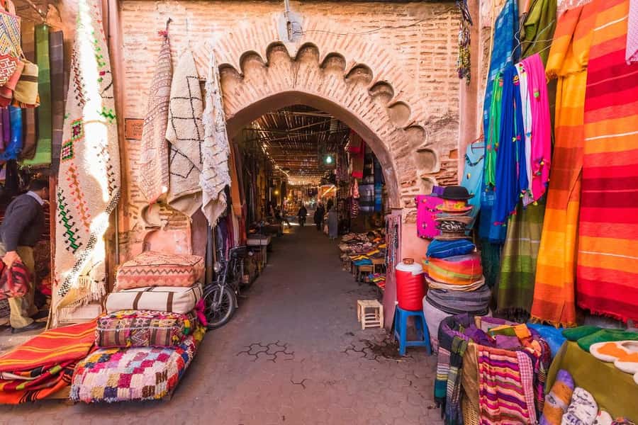 Marrakech Guided Souks Tour with a Local Insider - Lesser-known alleys and the old foundouks