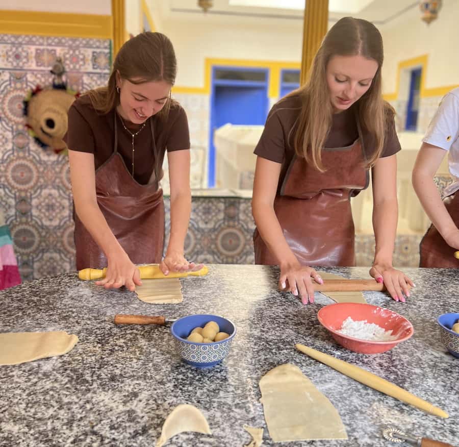 Marrakech: Moroccan Pastries and Tea Class with a Local - The mint tea lesson adds the social part