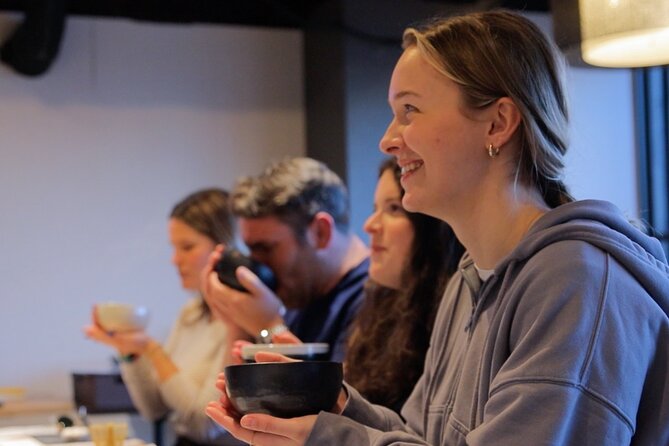 Matcha Making Class in Tokyo with Authentic Japanese Sweets Set - The setting: café comfort and Japanese style