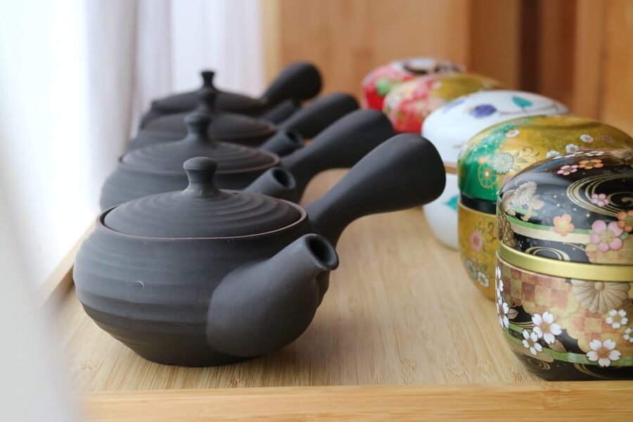 Nagasaki: Explore Japanese Teas on a Tea Tour - The guide and the small-group format