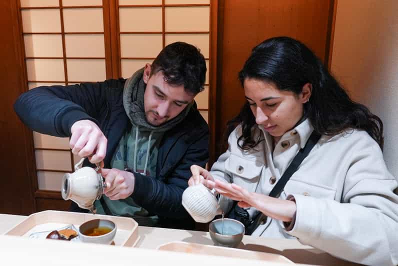 Nara:5 Type of Tea Tasting & Mindful Tea Ceremony - Choosing a favorite for a careful pot brew