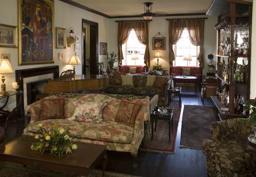 Nassau: Afternoon Tea at Graycliff Hotel and Restaurant - The savory course: sandwiches before sweets