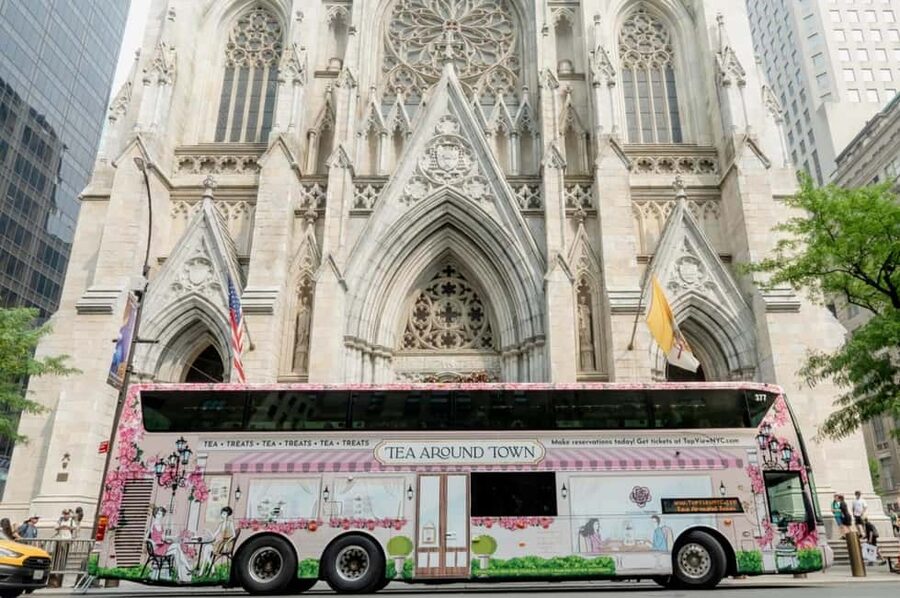NYC: Tea Around Town Bus Tour with Live Entertainment - How much sightseeing do you really get?
