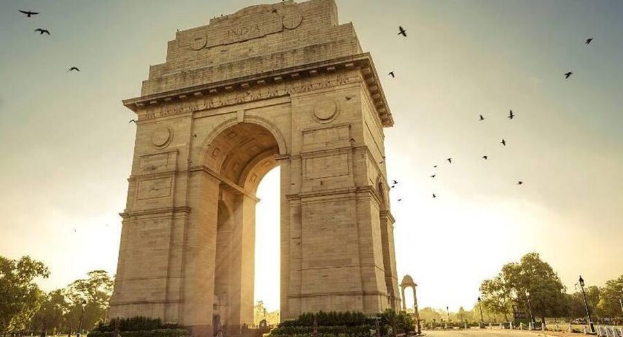 Old Delhi: Chandni Chowk Tour with Tuk Tuk Tea and snacks - Where India Gate and the Red Fort fit in