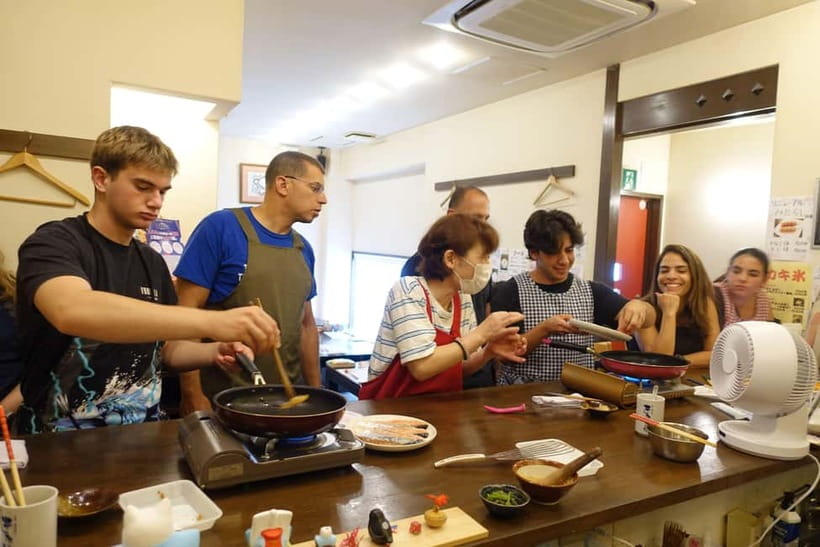 Osaka: Japanese Cooking Class with Matcha Experience - What the two-hour visit is likely to feel like