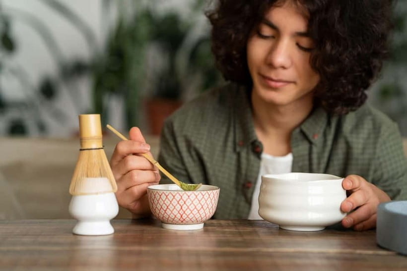 Osaka; Japanese Tea ceremony experience, Macha and Sencha - Watching Matcha Become The Main Event
